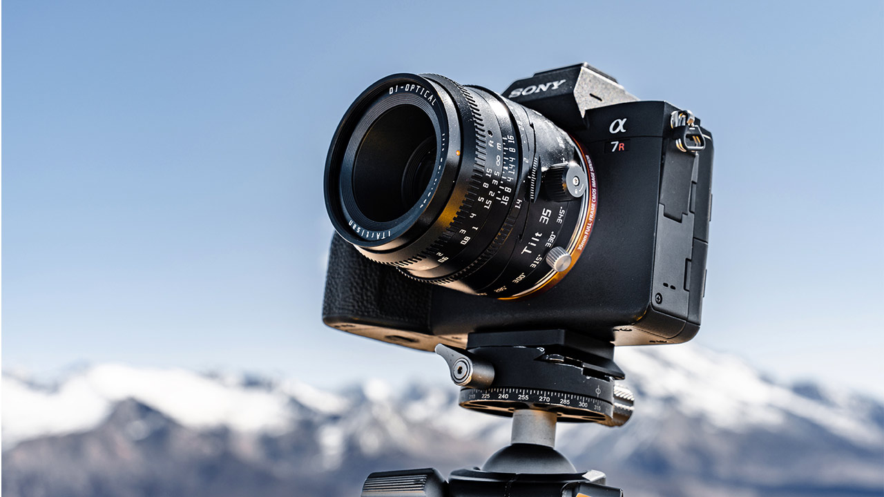 TTArtisan Tilt 35mm f/1.4 C Tilt-Shift Lens Released