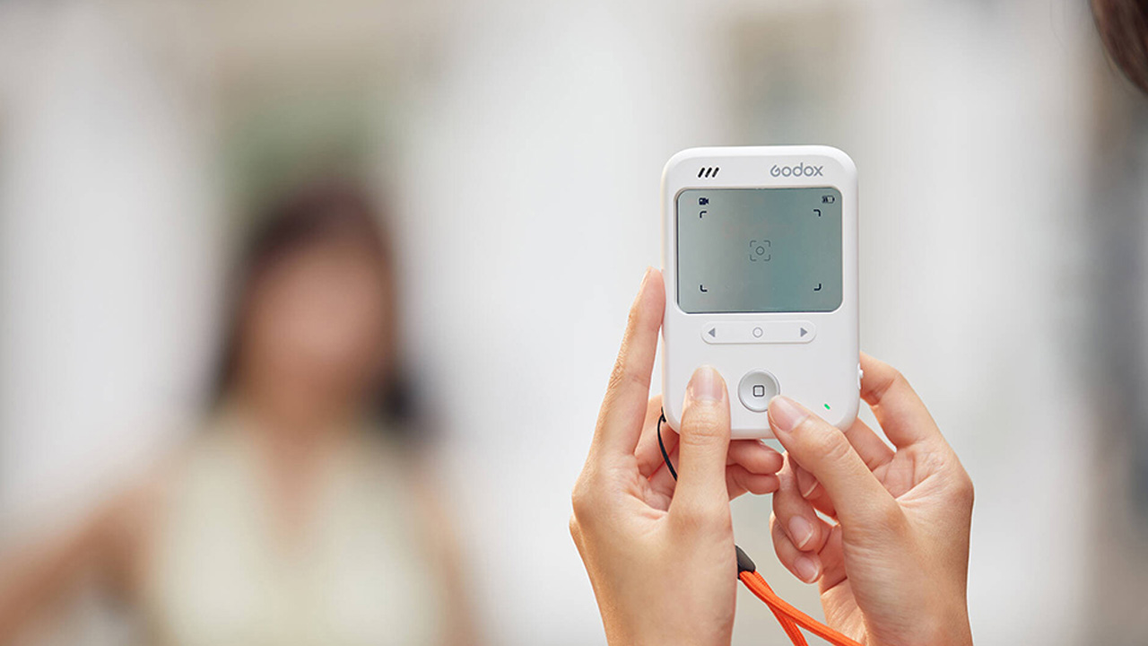 GODOX C100 Compact Camera and Light Meter Released